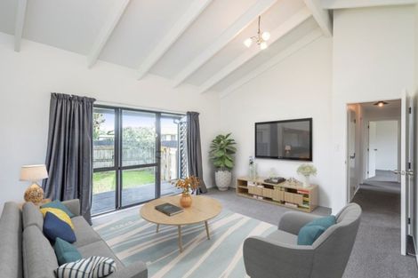 Photo of property in 80 Queens Road, Waikanae Beach, Waikanae, 5036