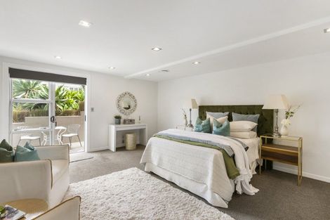 Photo of property in 2/51 Beach Road, Mellons Bay, Auckland, 2014