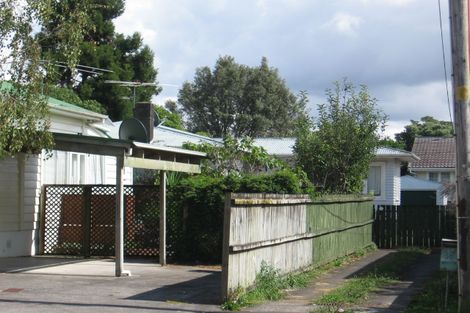Photo of property in 98 Archibald Road, Kelston, Auckland, 0602