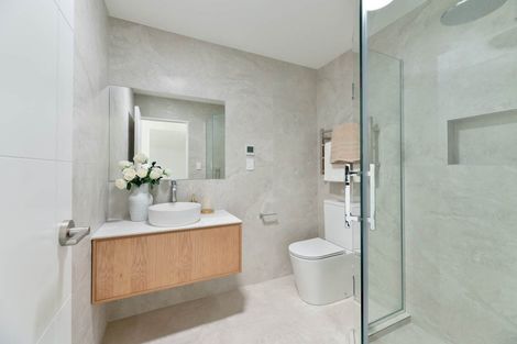 Photo of property in 2 Choice Avenue, Henderson, Auckland, 0612
