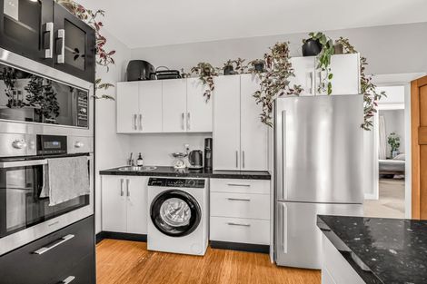 Photo of property in 6 Mortlake Street, Islington, Christchurch, 8042