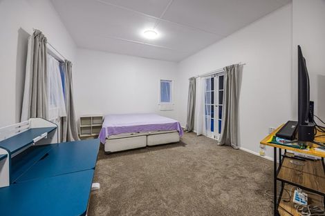 Photo of property in 1/5 Akehurst Avenue, New Lynn, Auckland, 0600