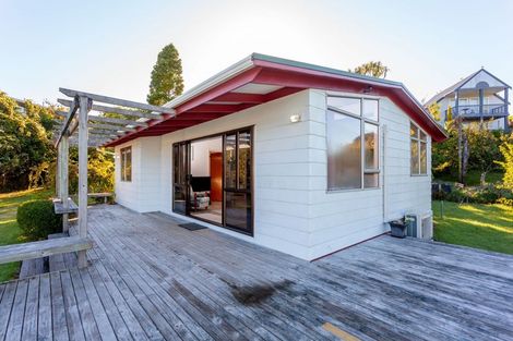 Photo of property in 18 Daphne Road, Tairua, 3508