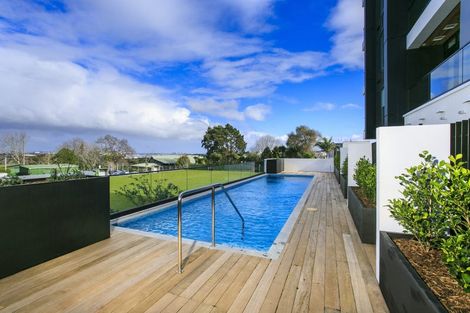 Photo of property in Frank Sargeson Apts, 401/74 Anzac Street, Takapuna, Auckland, 0622