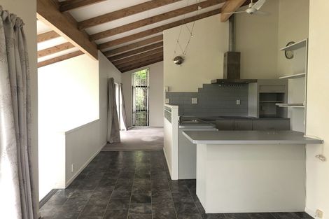 Photo of property in 949 East Coast Road, Torbay, Auckland, 0630