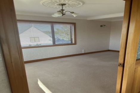 Photo of property in 4 Toi Toi Place, Northcote, Auckland, 0627