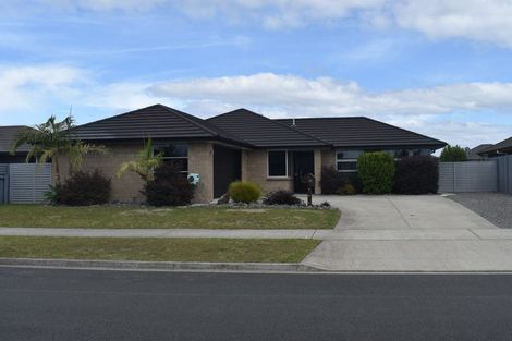 Photo of property in 20 Rainey Crescent, Papamoa Beach, Papamoa, 3118