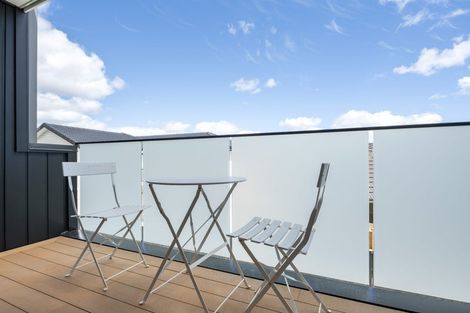 Photo of property in 95d Kervil Avenue, Te Atatu Peninsula, Auckland, 0610