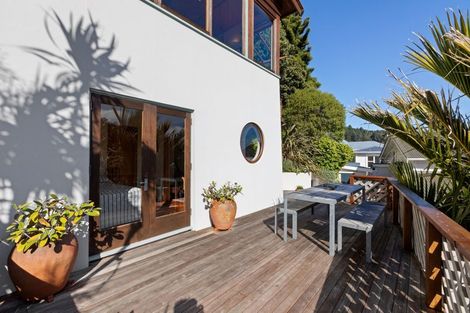Photo of property in 355 Muritai Road, Eastbourne, Lower Hutt, 5013