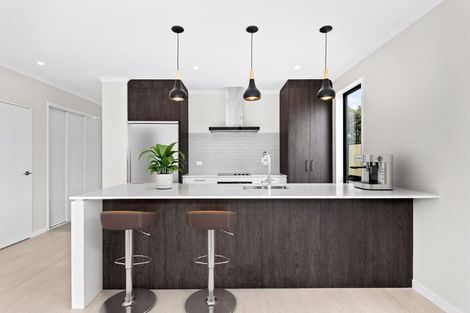 Photo of property in 30 Te Aniwaniwa Terrace, Albany, 0632