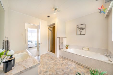 Photo of property in 8 Robson Street, Stokes Valley, Lower Hutt, 5019