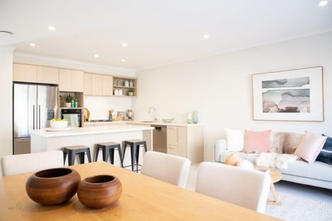 Photo of property in 8 Pepene Avenue, Takanini, 2112