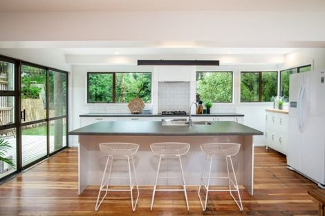 Photo of property in 10 Hood Place, Spotswood, New Plymouth, 4310