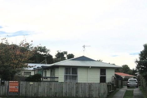 Photo of property in 8 Elder Grove, Paraparaumu, 5032