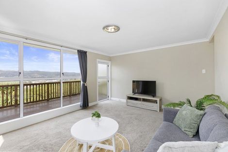 Photo of property in 12a Whenua View, Titahi Bay, Porirua, 5022