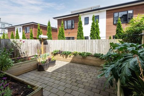 Photo of property in 2/211 Worcester Street, Christchurch Central, Christchurch, 8011