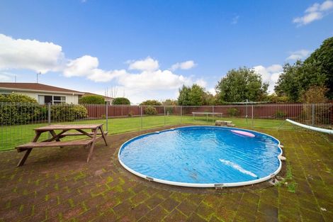 Photo of property in 27 Vogel Street, Hawera, 4610