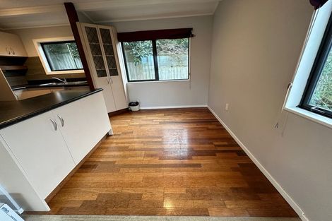 Photo of property in 6 Nielsen Place, Massey, Auckland, 0614