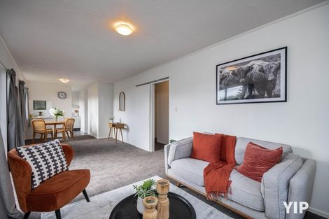 Photo of property in 27a Fernhaven Grove, Newlands, Wellington, 6037