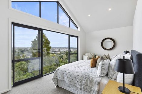 Photo of property in 108a Coronation Road, Hillcrest, Auckland, 0627