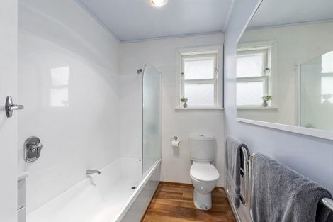 Photo of property in Heretaunga Flats, 4/652 Fergusson Drive, Trentham, Upper Hutt, 5018