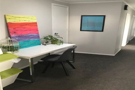 Photo of property in 300 Tukapa Street, Hurdon, New Plymouth, 4310