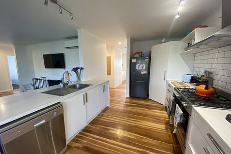 Photo of property in 3 Upham Street, Havelock North, 4130