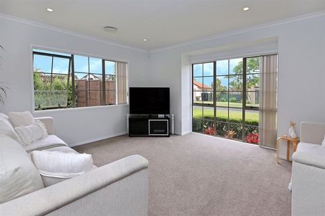 Photo of property in 22 Graven Court, Henderson, Auckland, 0612