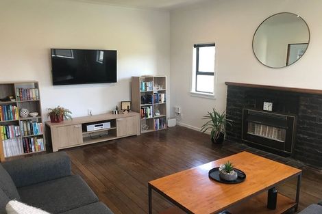 Photo of property in 12 Haydon Street, Roslyn, Palmerston North, 4414