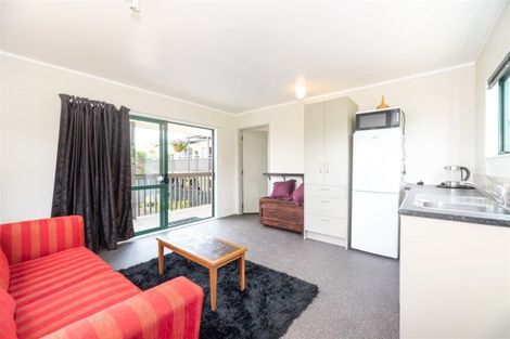 Photo of property in 150 Glengarry Road, Glen Eden, Auckland, 0602