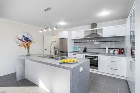 Photo of property in 2 Heritage Close, Whitianga, 3510