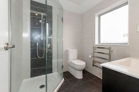 Photo of property in 36a Kervil Avenue, Te Atatu Peninsula, Auckland, 0610