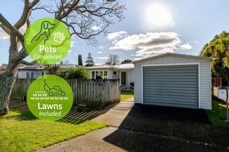 Photo of property in 75 Pahiatua Street, Hokowhitu, Palmerston North, 4410