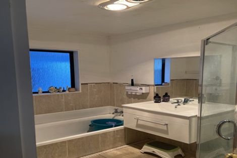 Photo of property in 282 Maungaraki Road, Maungaraki, Lower Hutt, 5010