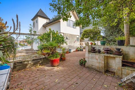 Photo of property in 357 Maunganui Road, Mount Maunganui, 3116