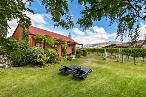 Photo of property in 1 Shortcut Road, Cromwell, 9310