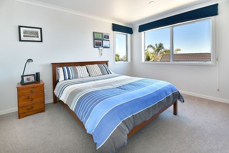 Photo of property in 38 Manhattan Rise, Orewa, 0931