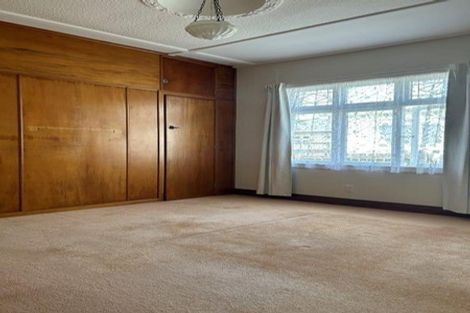 Photo of property in 12 Ellesmere Avenue, Miramar, Wellington, 6022