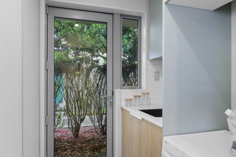 Photo of property in 1/45 Beachville Road, Redcliffs, Christchurch, 8081