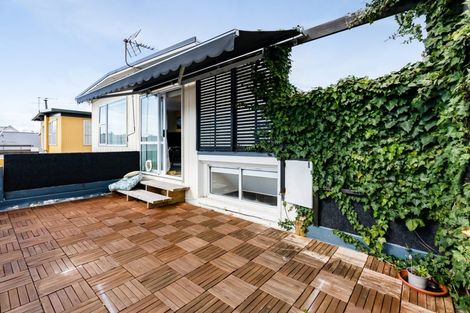 Photo of property in 67 Barrett Street, Westown, New Plymouth, 4310