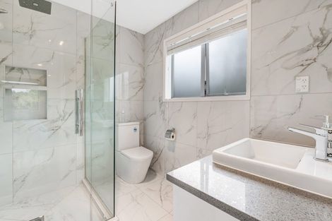 Photo of property in 30 Salamanca Road, Sunnynook, Auckland, 0620