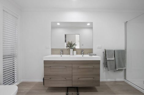 Photo of property in 11 Meadowbrook Place, Buckland, Pukekohe, 2677