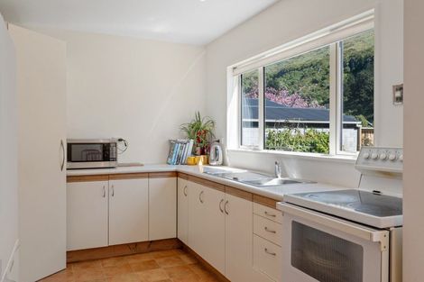 Photo of property in 33a Van Asch Street, Sumner, Christchurch, 8081