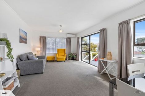 Photo of property in 1 Quo Vadis Place, Red Beach, 0932