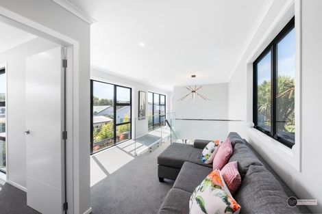 Photo of property in 24a Birdwood Road, Waterloo, Lower Hutt, 5011