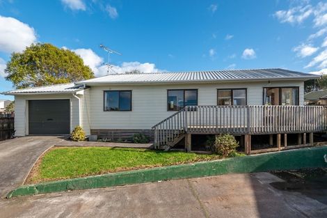 Photo of property in 2/8 Beldon Place, Pakuranga Heights, Auckland, 2010