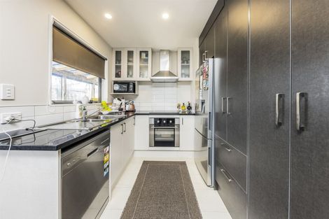 Photo of property in 9 Totara Meadows Court, Wiri, Auckland, 2104