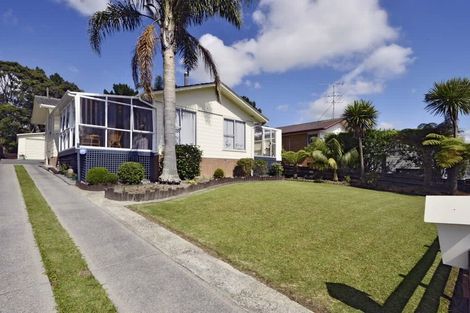 Photo of property in 25 Allington Road, Massey, Auckland, 0614