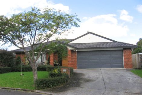 Photo of property in 5 Moy Place, East Tamaki Heights, Auckland, 2016