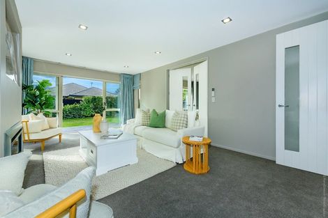 Photo of property in 12 Catkins Lane, Mairehau, Christchurch, 8052